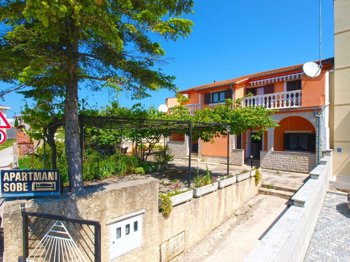 Apartments And Rooms Stoja Pula 1864 Luaran gambar